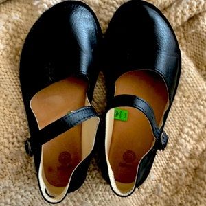 Softstar Merry Janes; leather, 0 drop, wide toebox